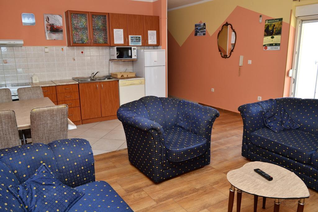 Apartments Villa Marta - Begovic コトル エクステリア 写真