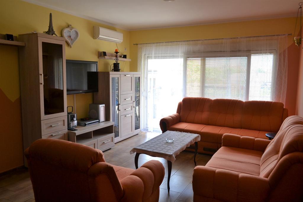Apartments Villa Marta - Begovic コトル エクステリア 写真